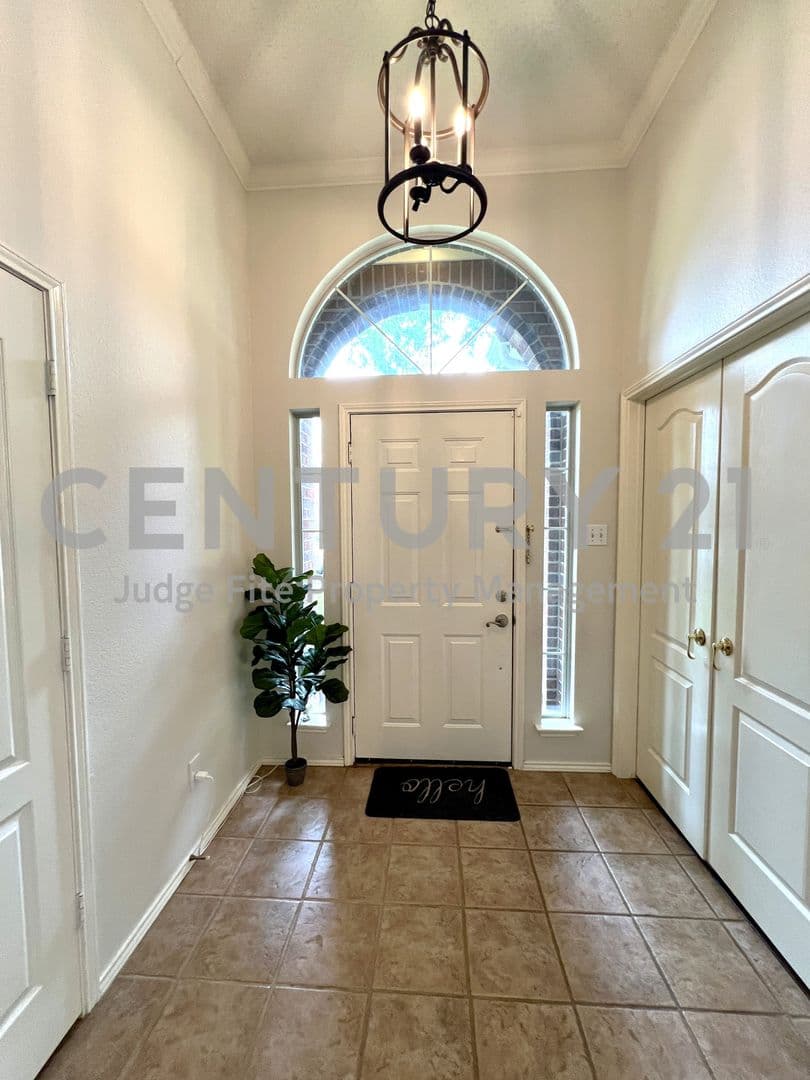 Frisco House: 11413 Huntington Road