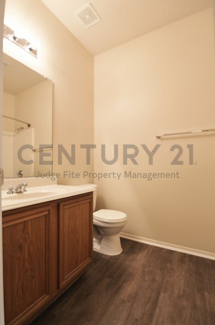 Fort Worth House: 9841 Willowick Avenue