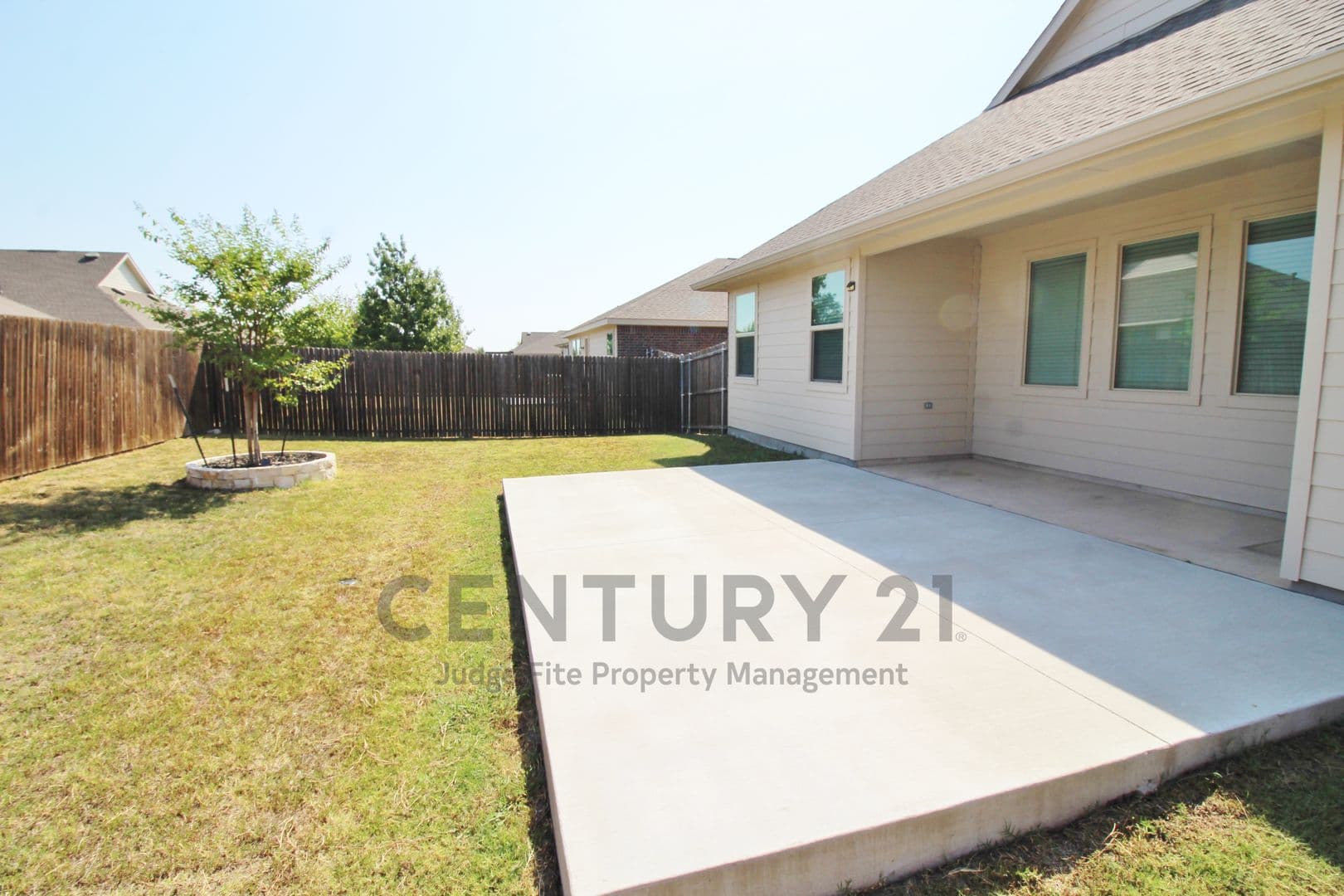 Anna House: 1610 Fields View Drive