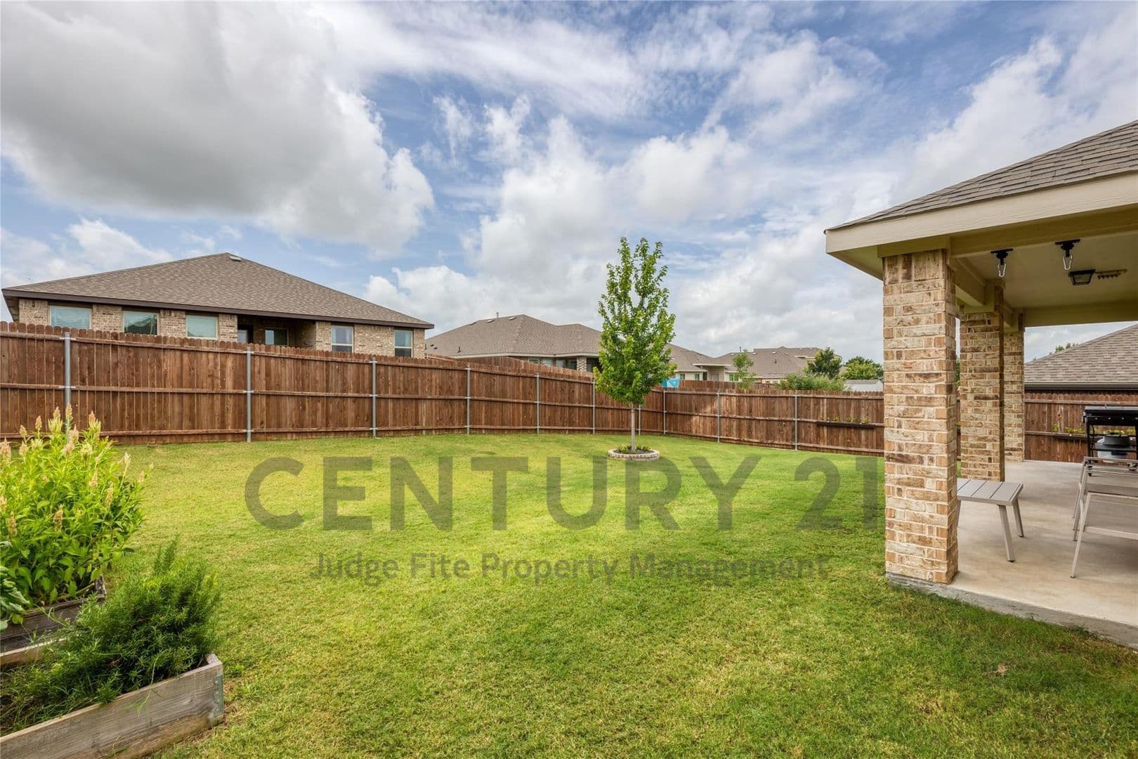 Weatherford House: 1825 Agarito Drive
