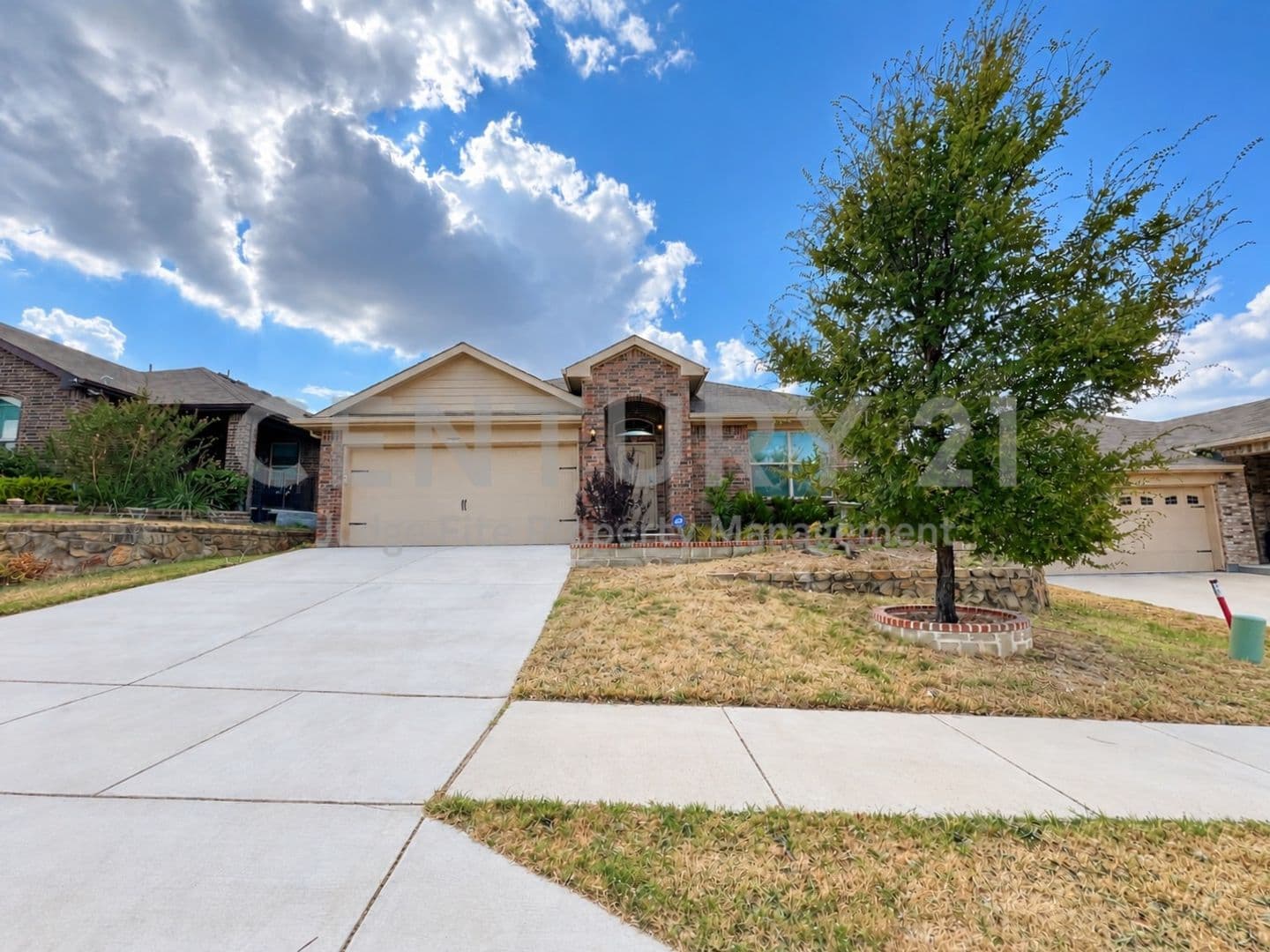 Fort Worth House: 712 Ben Lake Trail