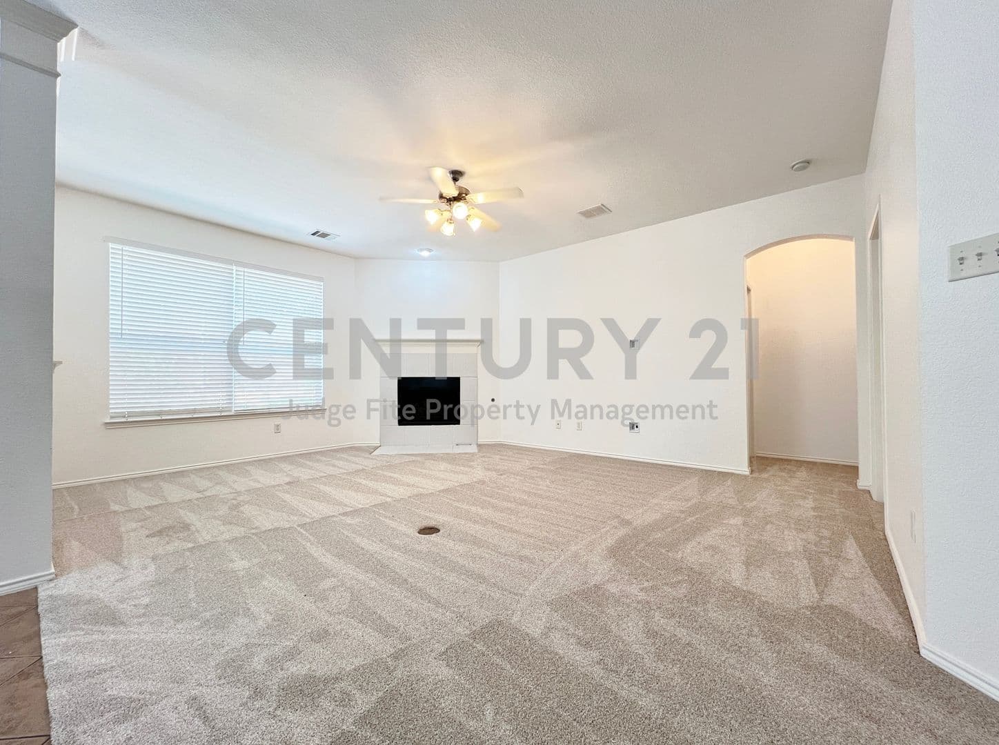 Roanoke House: 15465 Adlong Drive