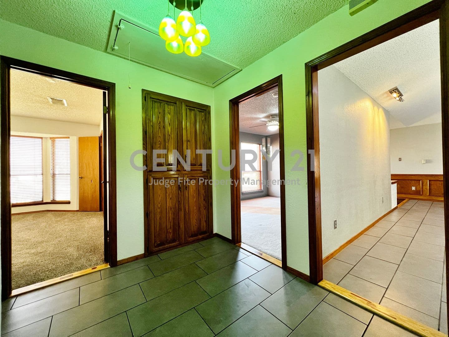 Fort Worth House: 812 Newport Road