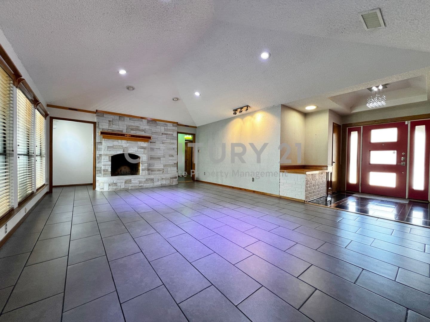 Fort Worth House: 812 Newport Road