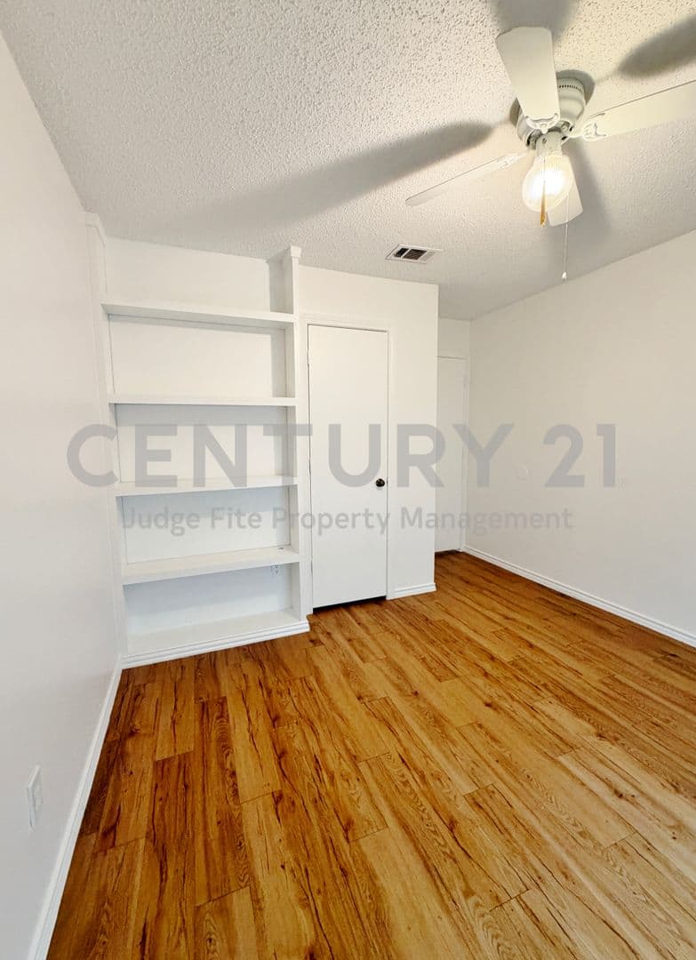 Sachse House: 3914 William Street