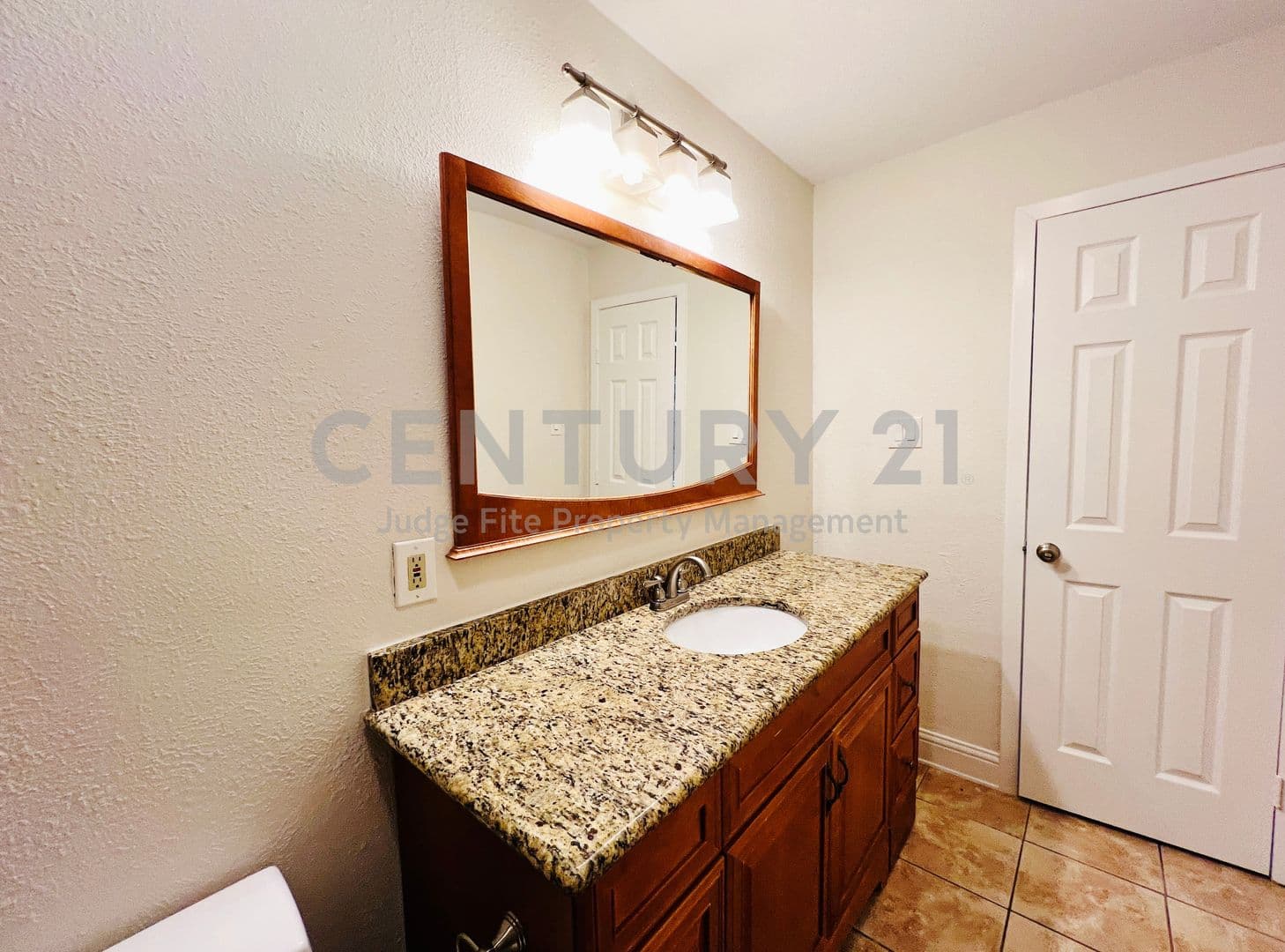 Irving Condo: 4220 Madera Road