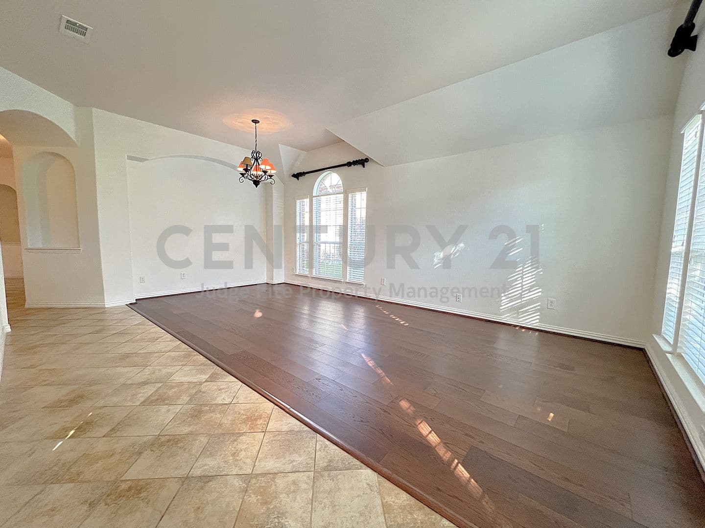 Denton House: 4120 Colina Avenue