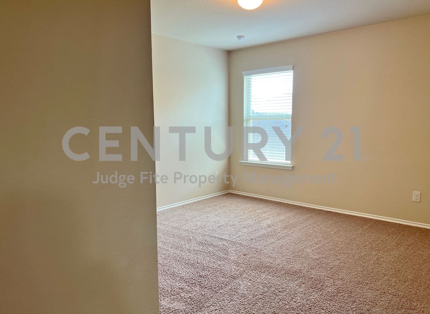 Waxahachie House: 222 Thoroughbred Street