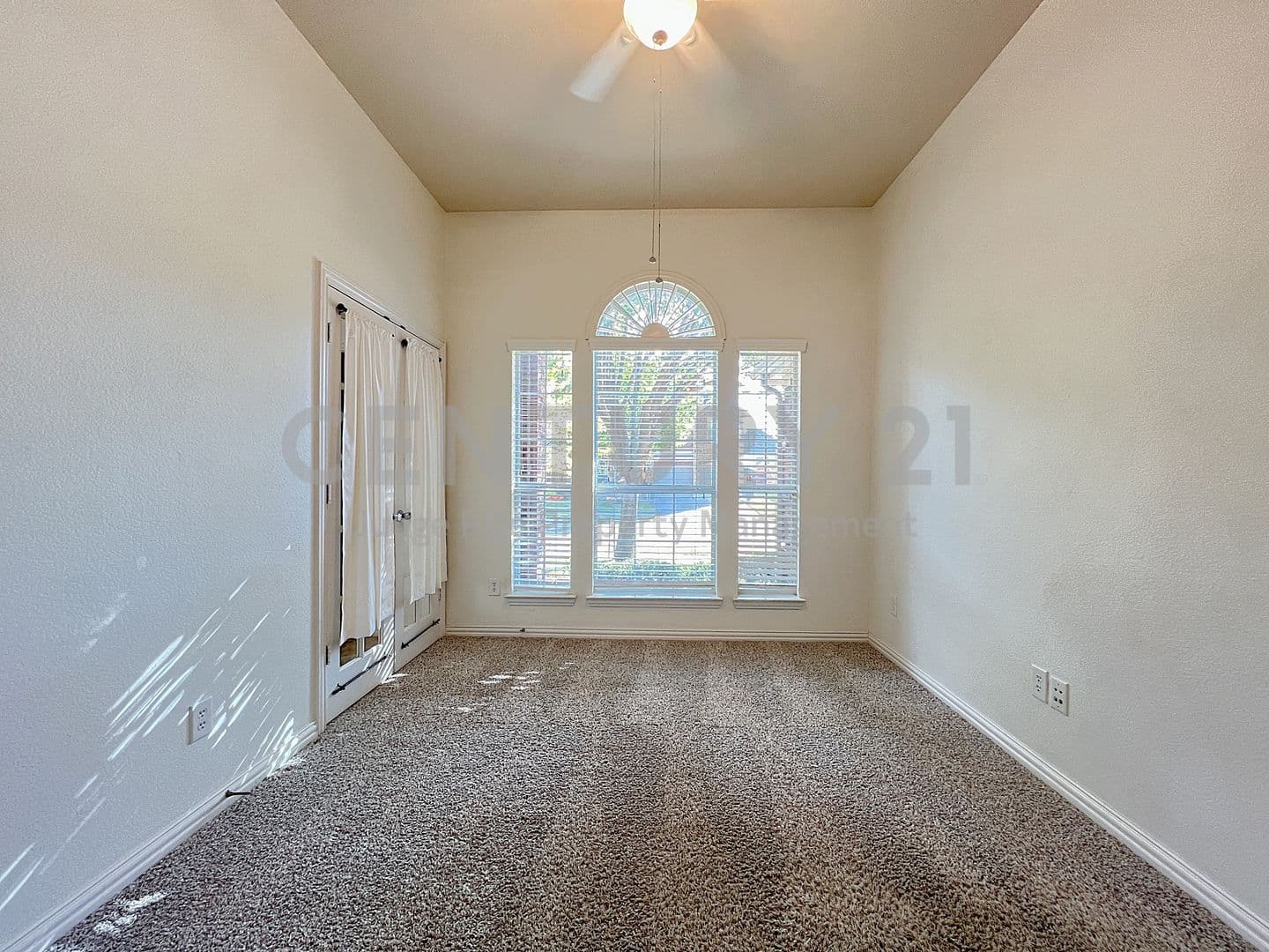 Denton House: 4120 Colina Avenue
