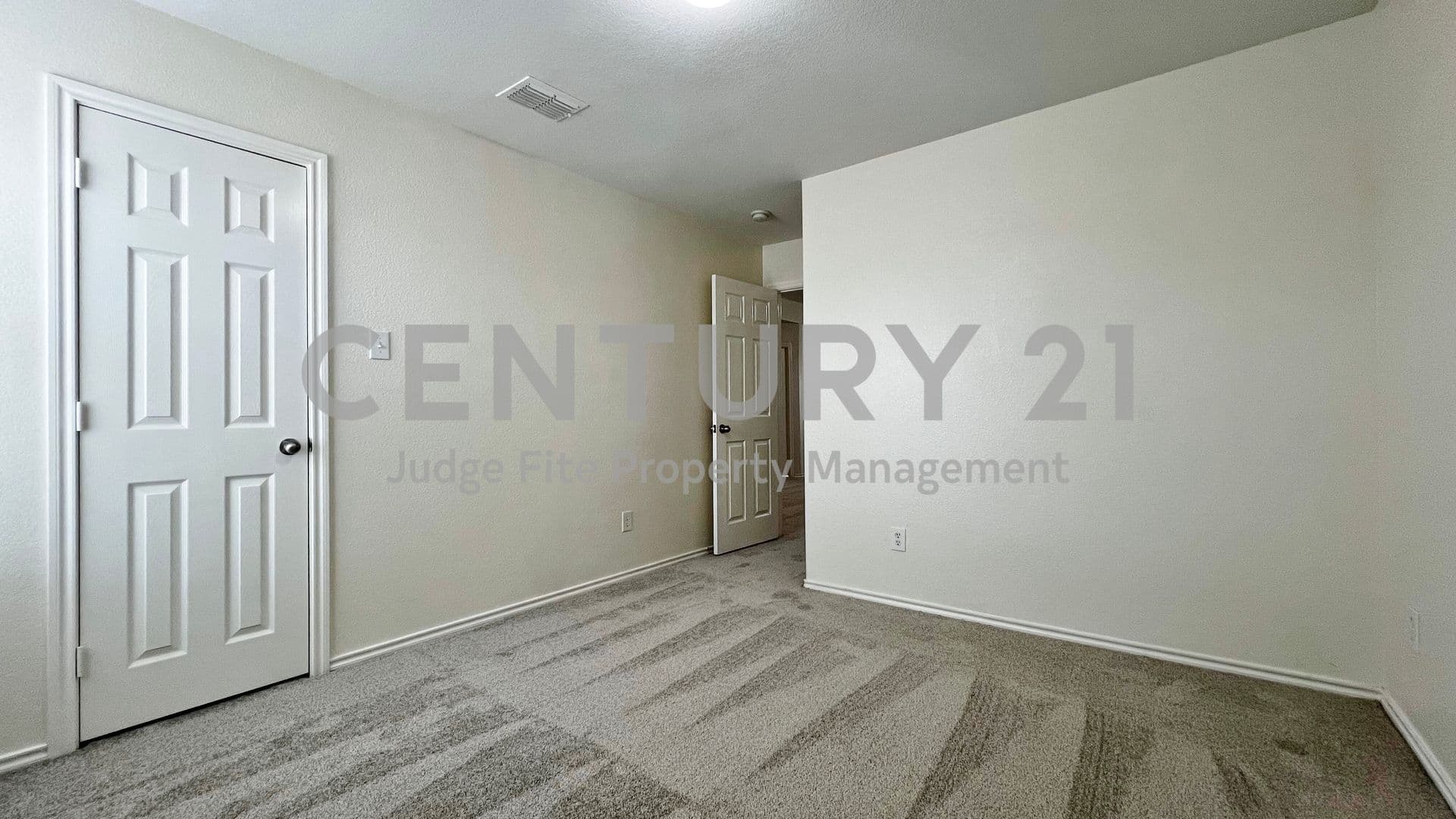 Fort Worth House: 1724 Quails Nest Drive