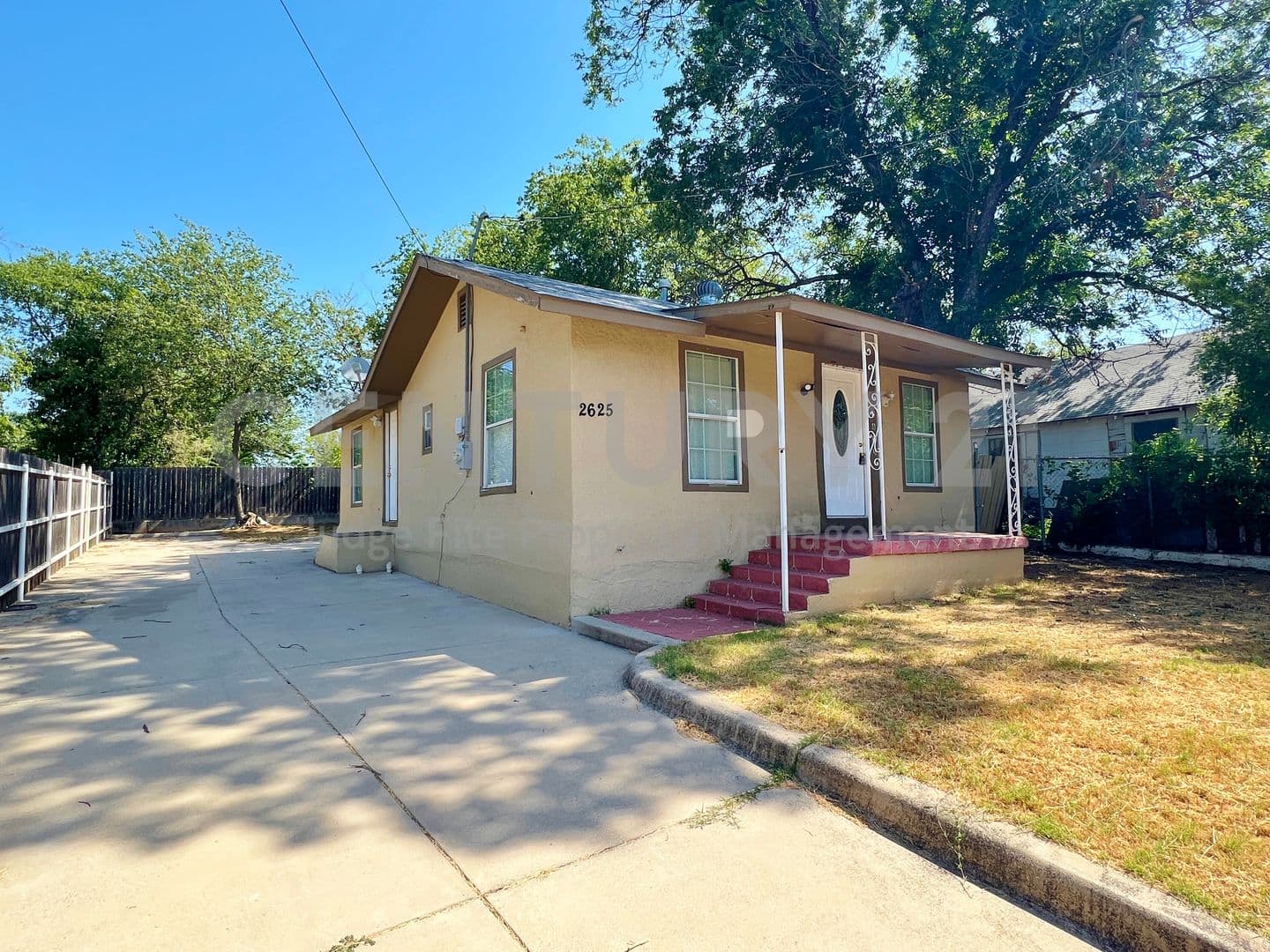 Fort Worth House: 2625 E. 12th Street