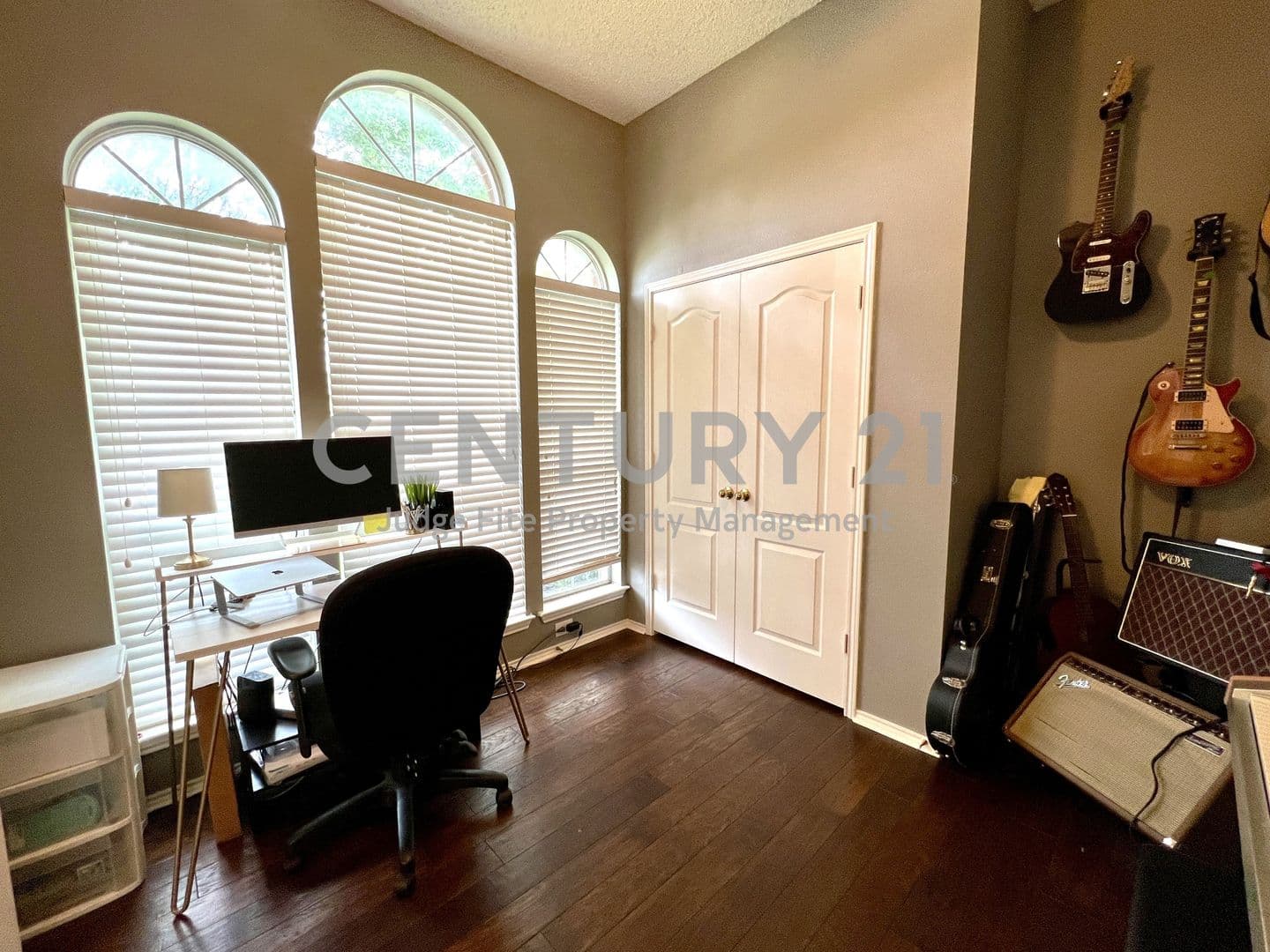 Frisco House: 11413 Huntington Road