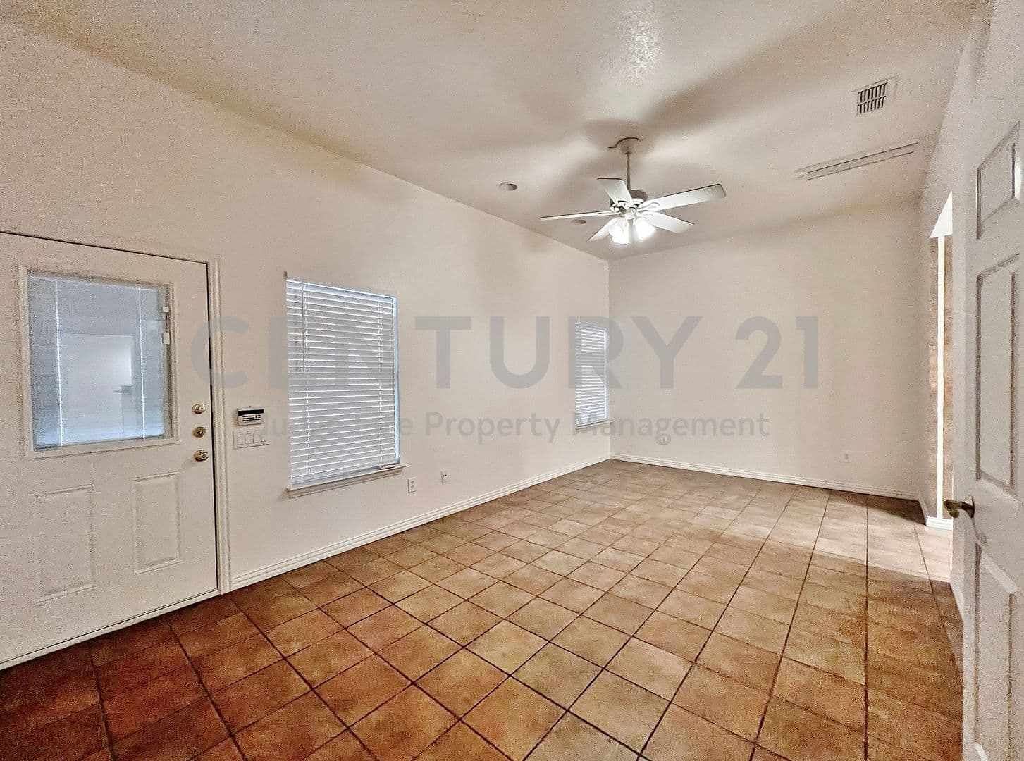 Arlington House: 5131 Trail Dust Lane