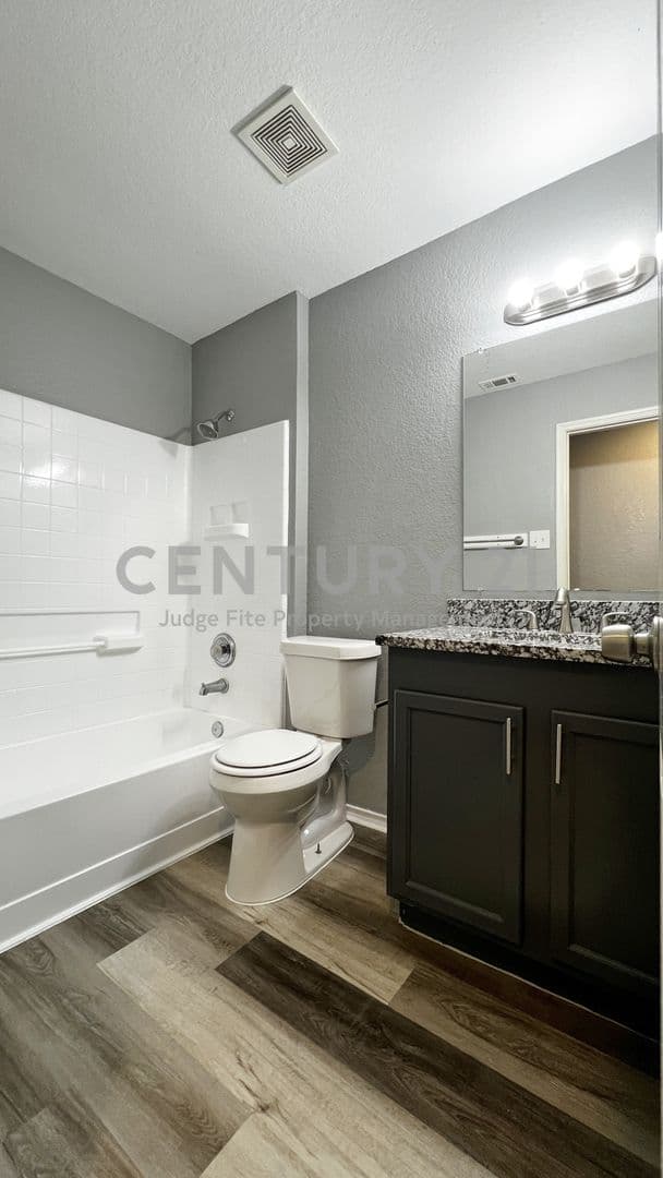 Fort Worth House: 1010 S. Retta Street
