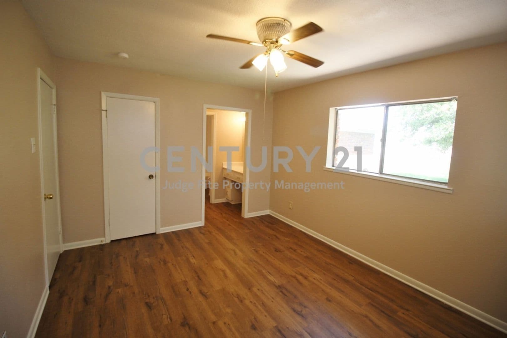 Lancaster House: 821 Rea Avenue