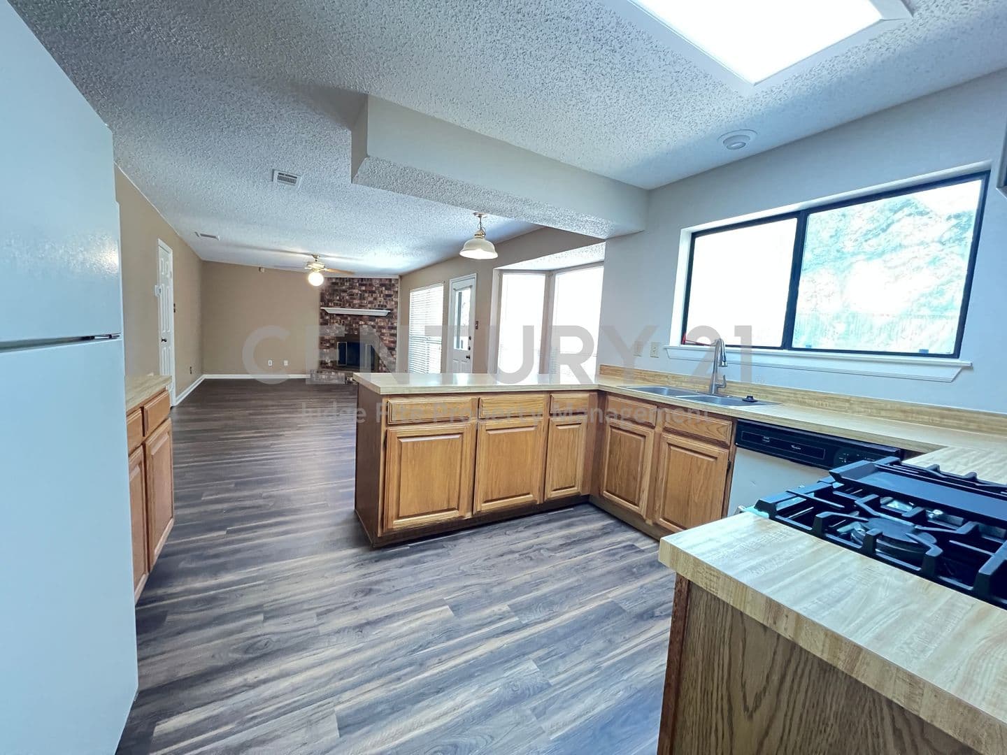 Denton House: 2019 Longmeadow Court