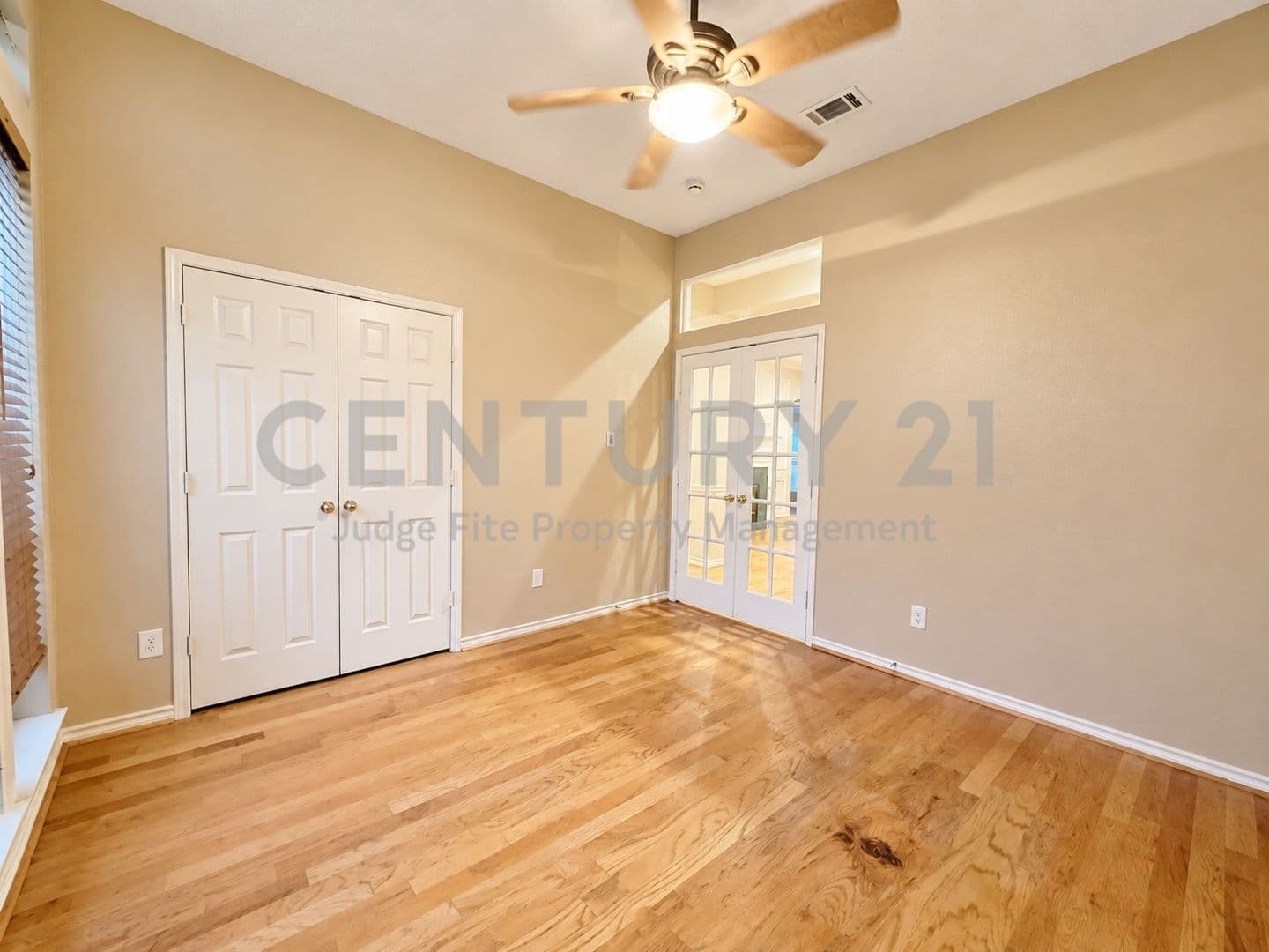 Highland Village House: 2685 Hillside Drive