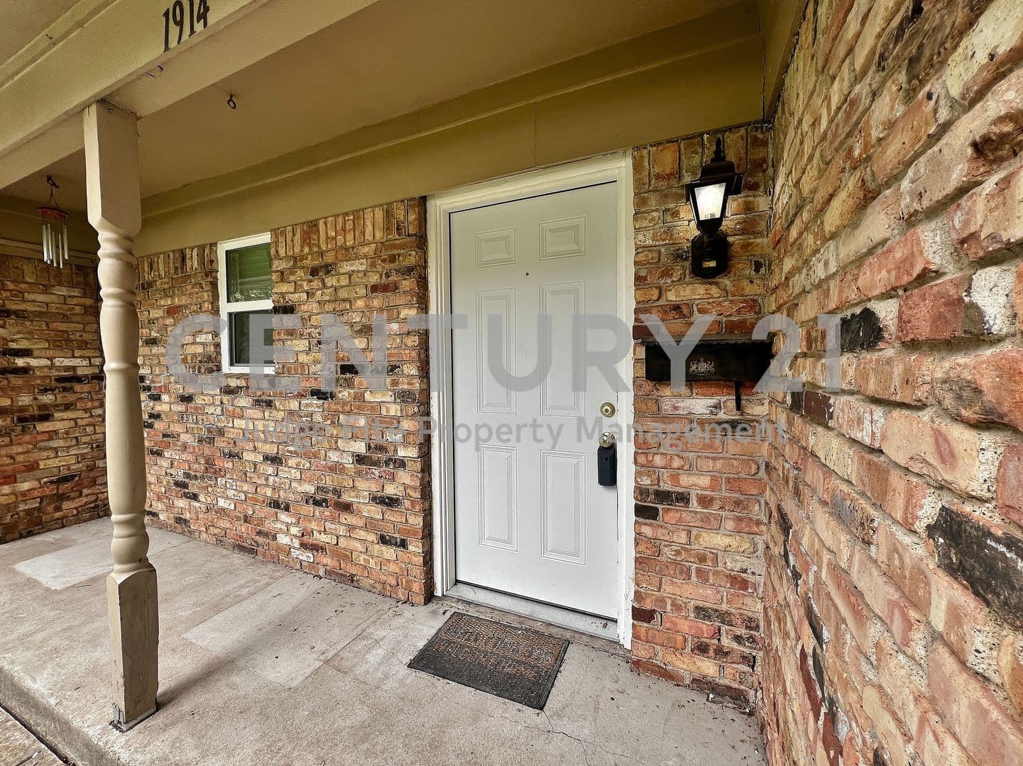 Irving House: 1914 W. Northgate Drive