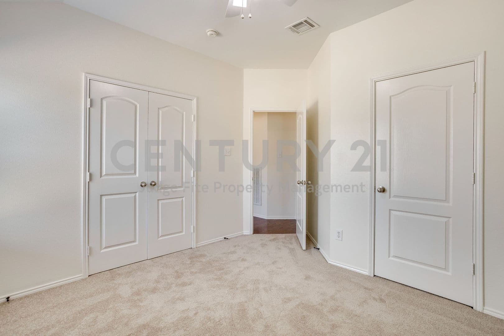 Fort Worth House: 6220 Granite Creek