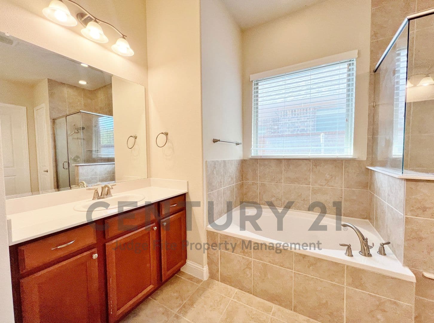 The Colony House: 2645 Walnut Creek Lane