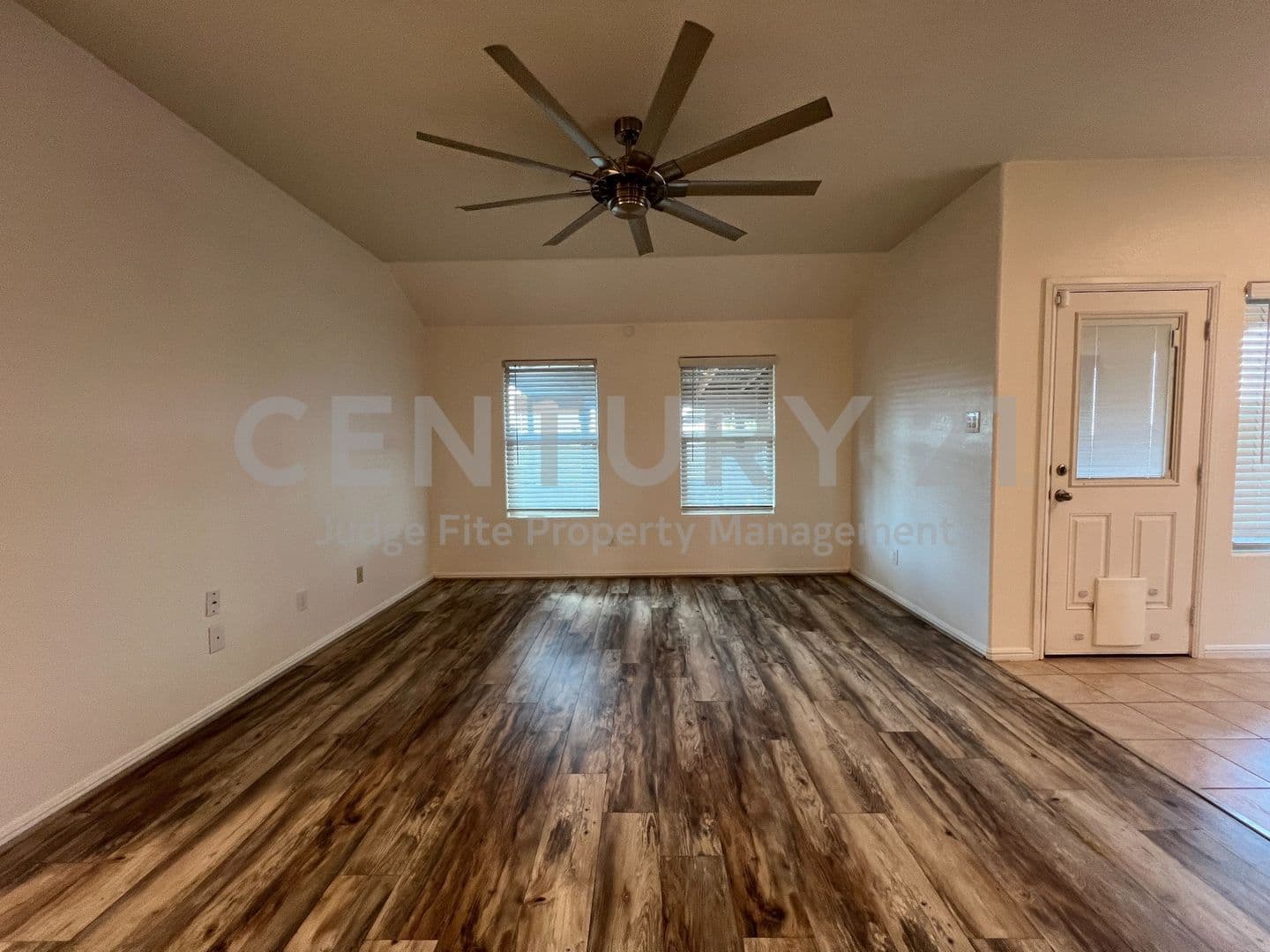Fort Worth House: 712 Ben Lake Trail