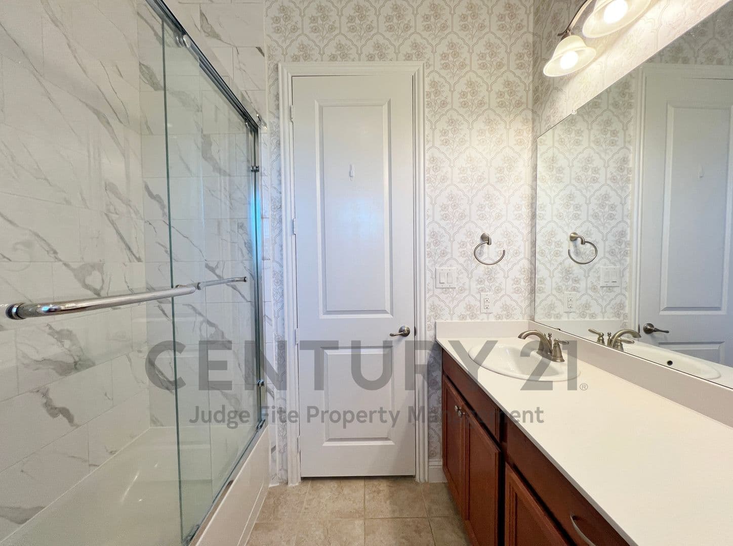 The Colony House: 2645 Walnut Creek Lane