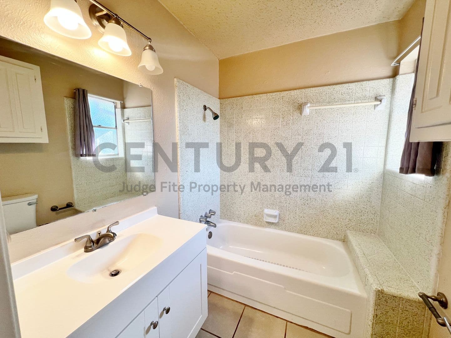 Duncanville House: 219 Rockaway Drive