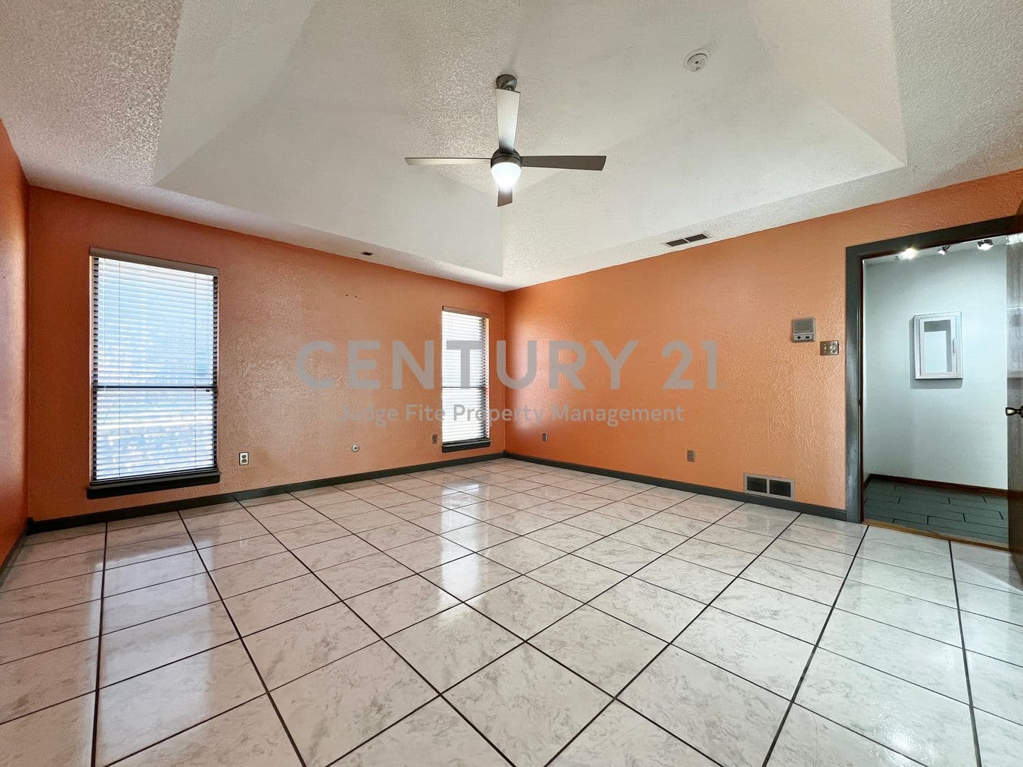 Fort Worth House: 812 Newport Road