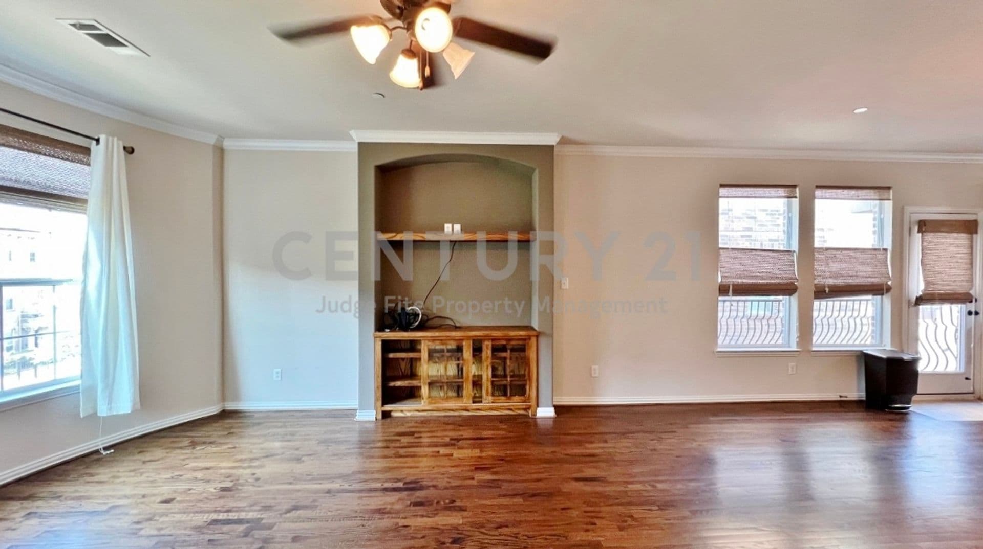 Lewisville Townhome: 2500 Rockbrook Drive Unit 40