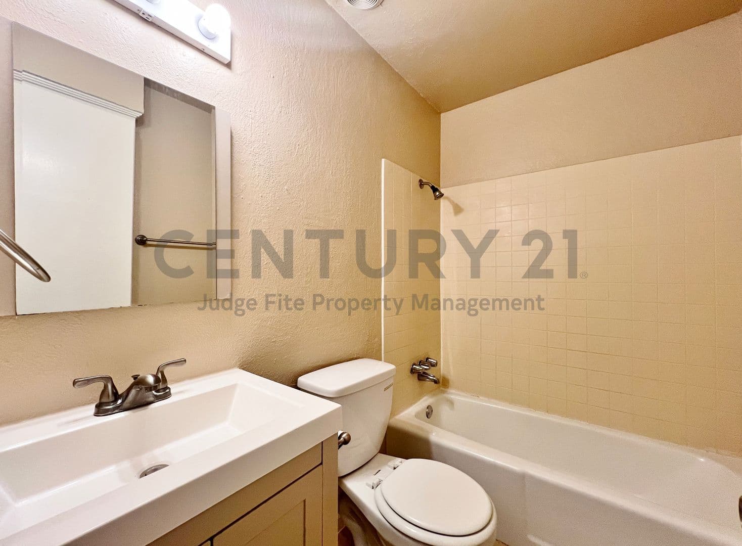 Duncanville House: 219 Rockaway Drive