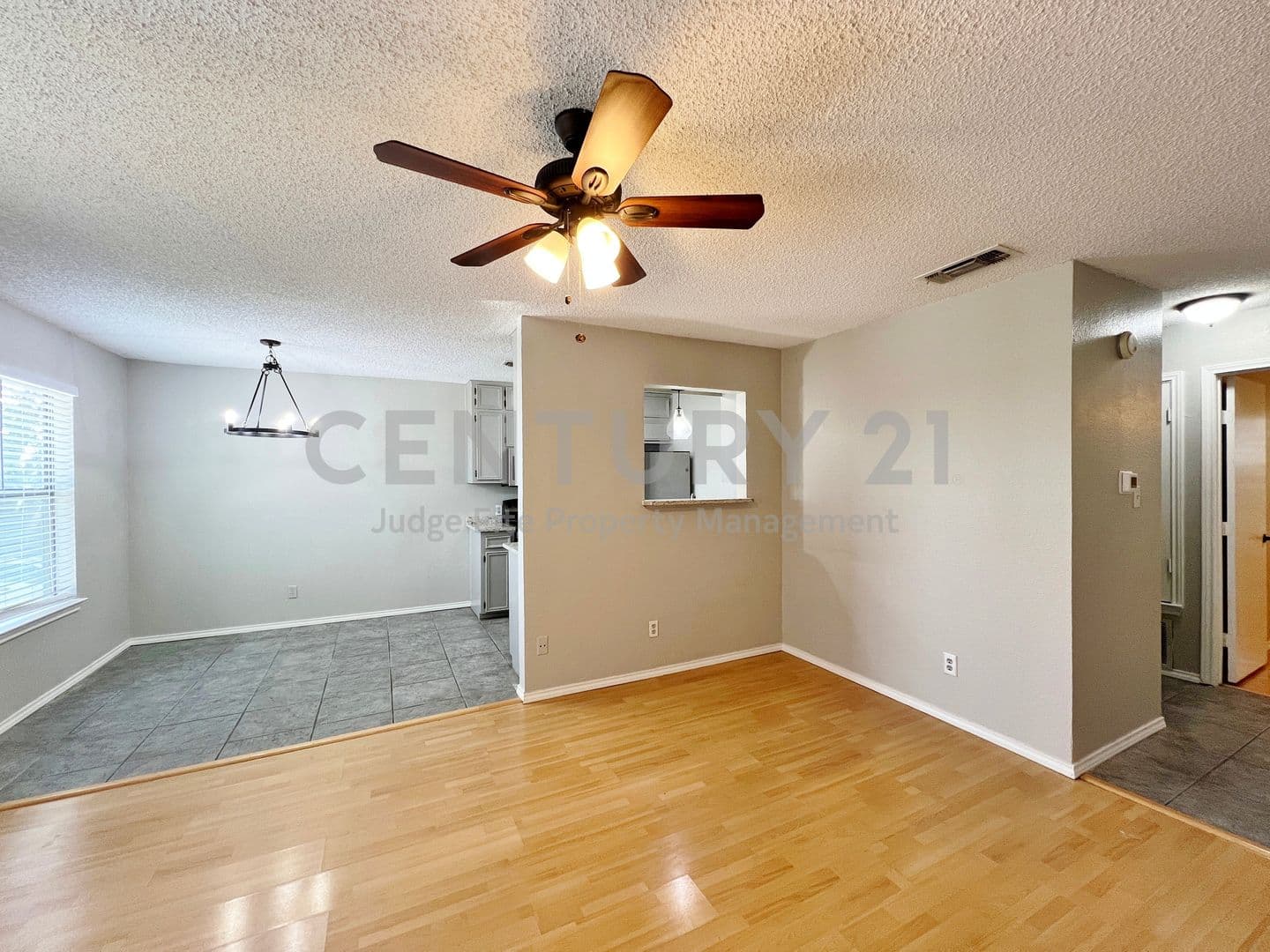 Fort Worth House: 104 Woodie Way Unit C
