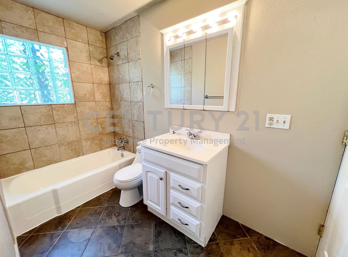 Denton House: 3909 Atlas Drive