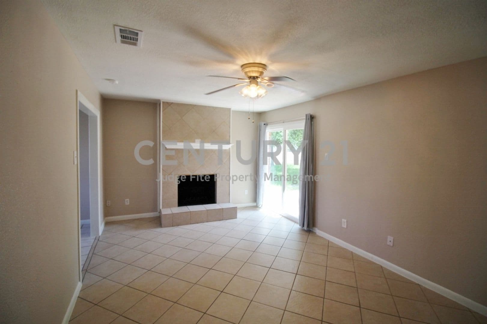 Lancaster House: 821 Rea Avenue
