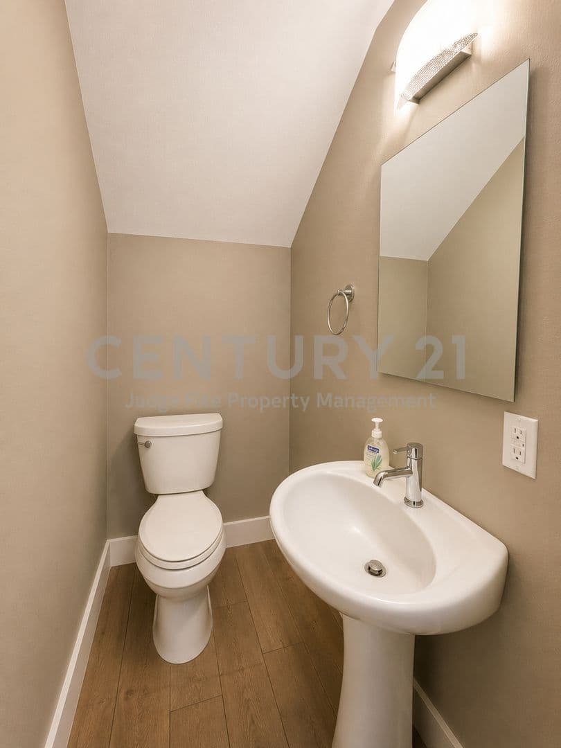 Fort Worth Condo: 1320 May Street #200