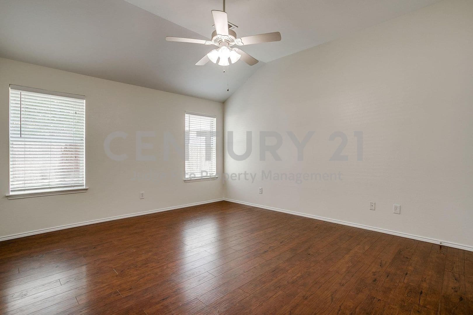 Fort Worth House: 6220 Granite Creek