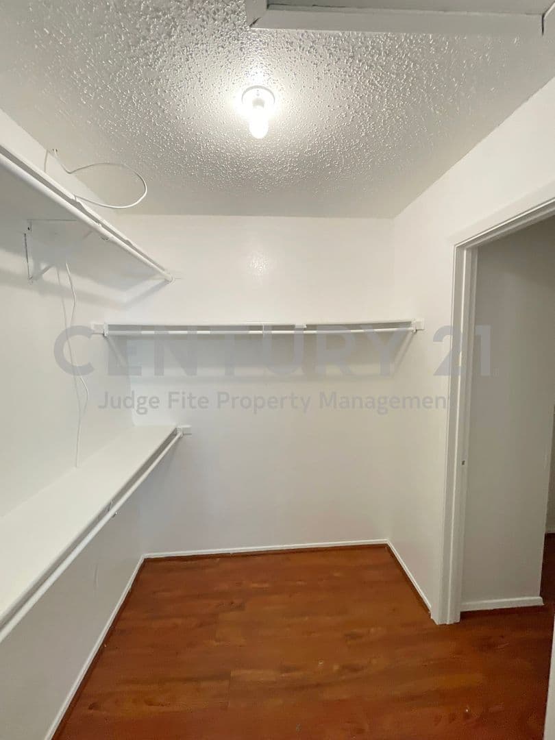 Irving Townhome: 1910 Wilshire Drive
