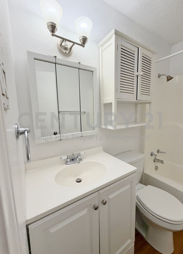 Sachse House: 3914 William Street