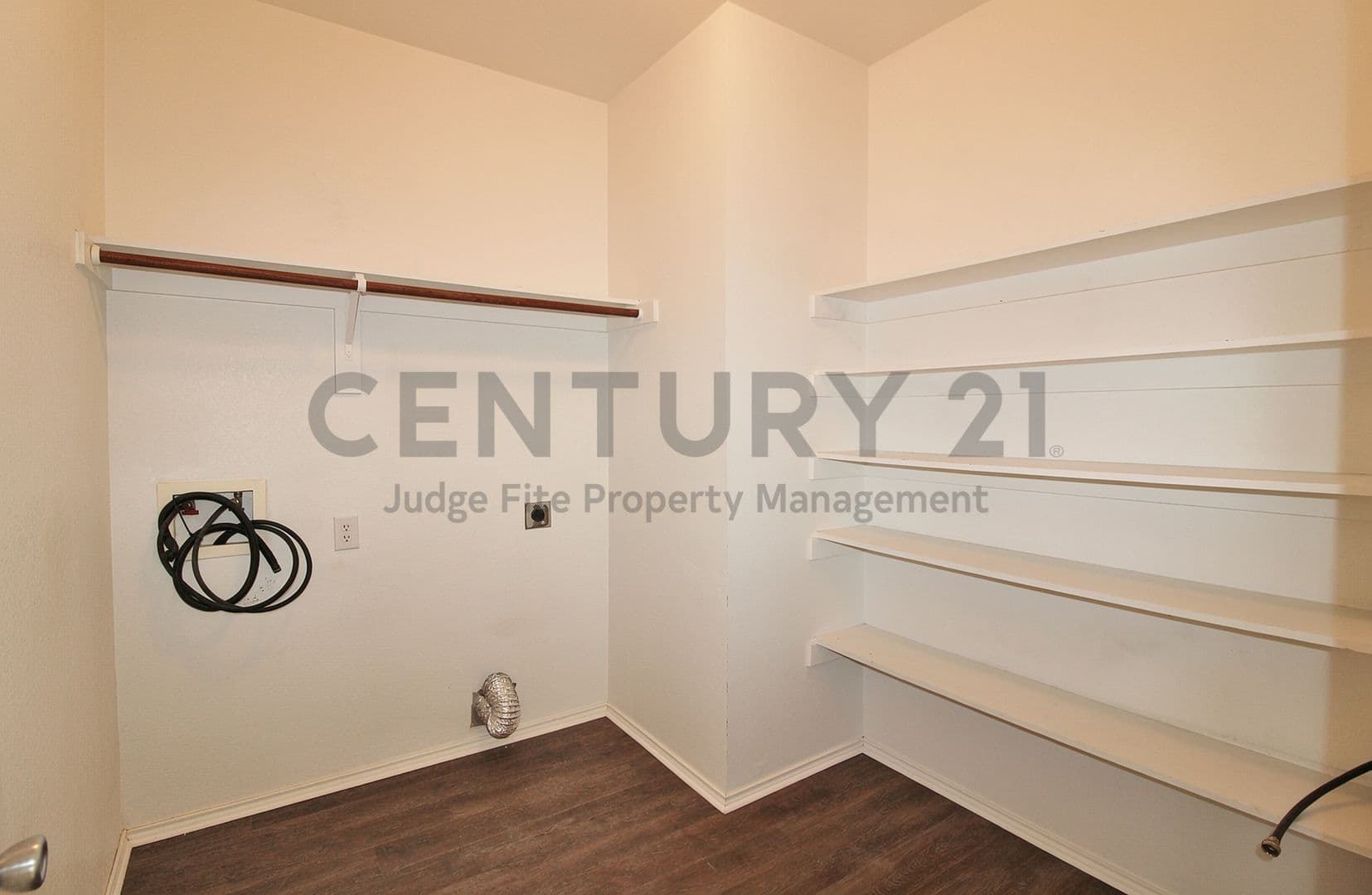 Fort Worth House: 9841 Willowick Avenue