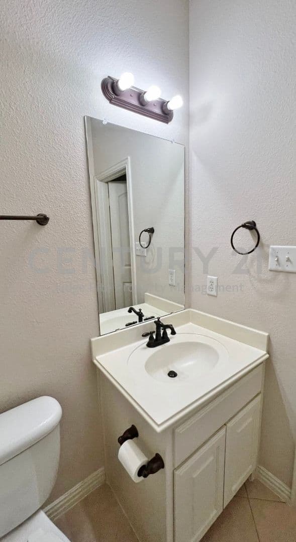 Lewisville Townhome: 2500 Rockbrook Drive Unit 40