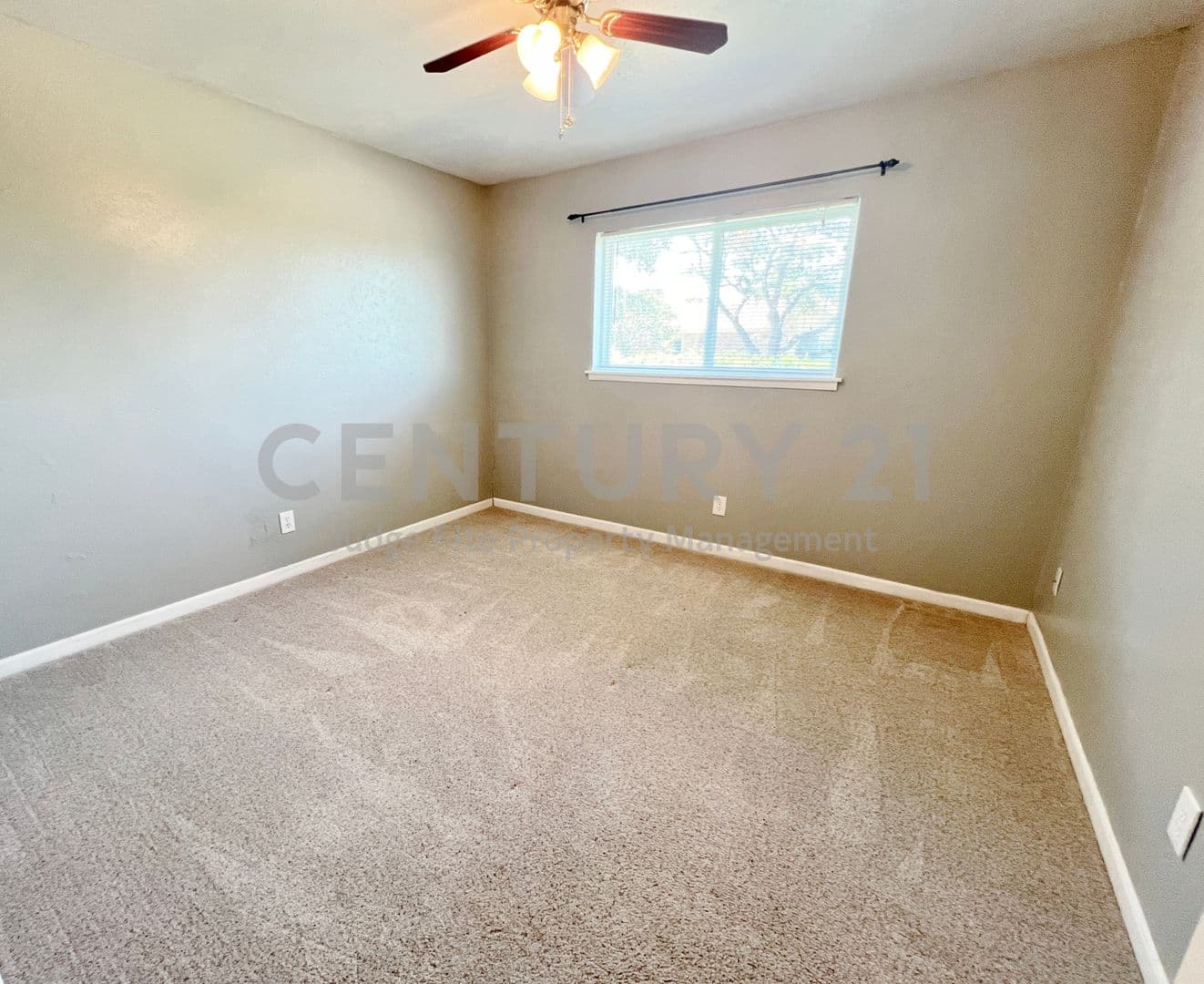 Carrollton House: 3100 Chestnut Road