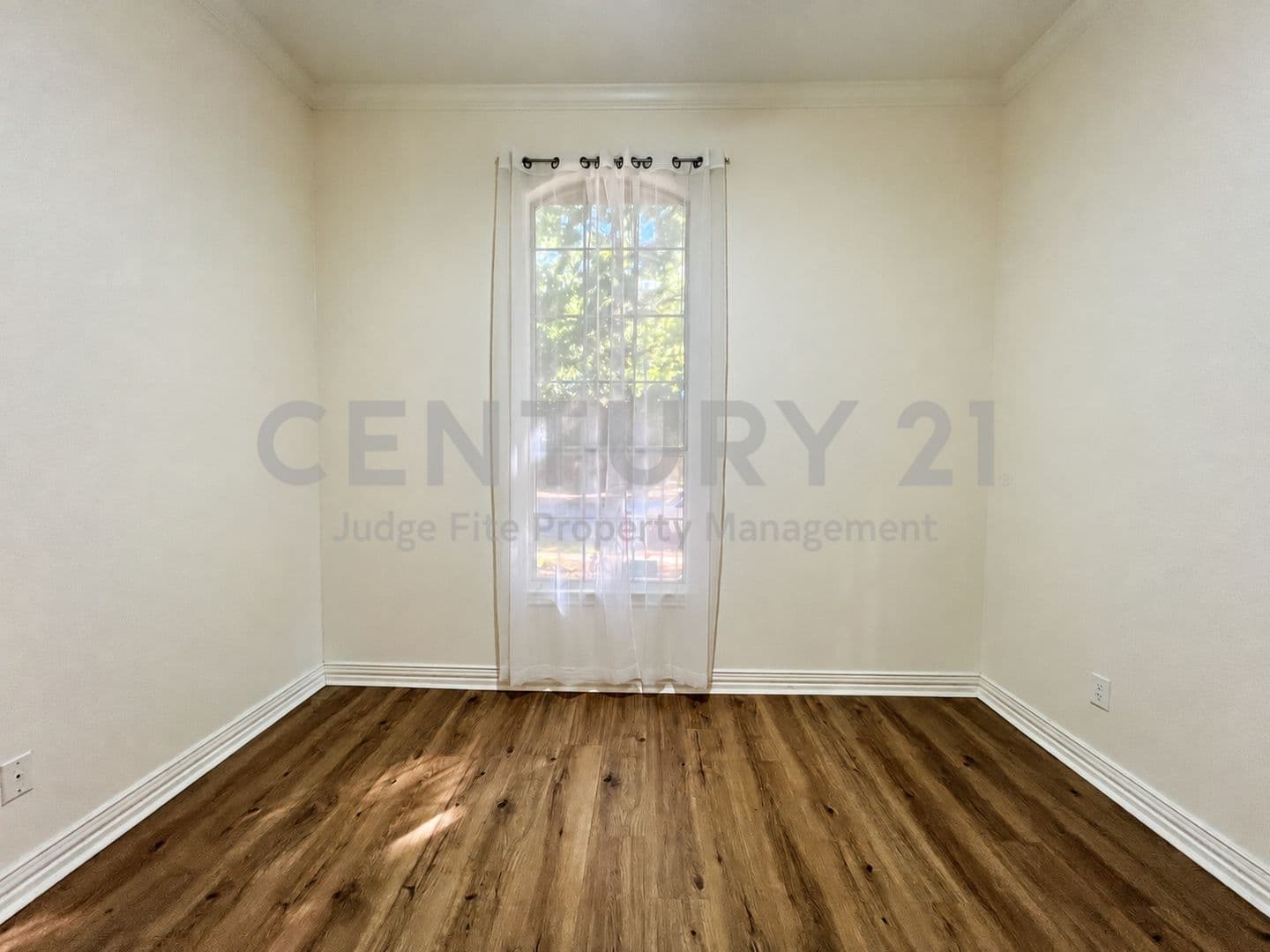 Keller House: 1606 Sarah Brooks Drive