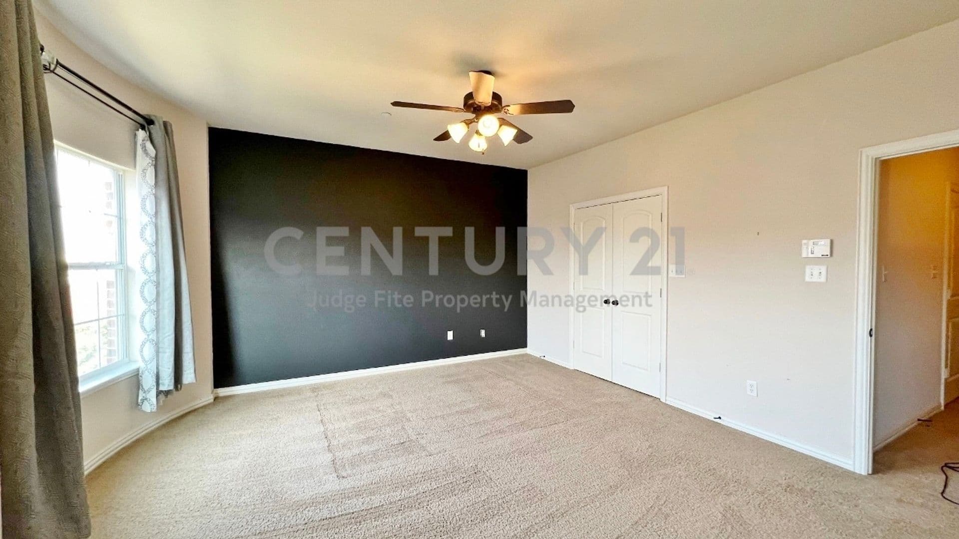 Lewisville Townhome: 2500 Rockbrook Drive Unit 40