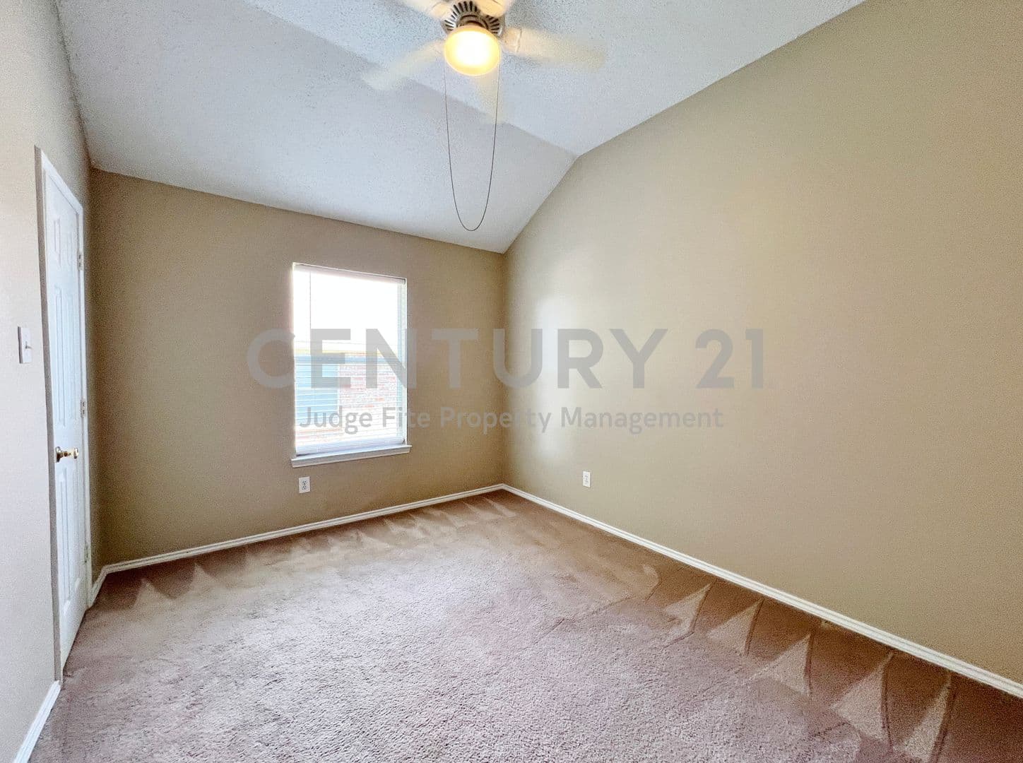 Frisco House: 7700 Glenoaks Drive