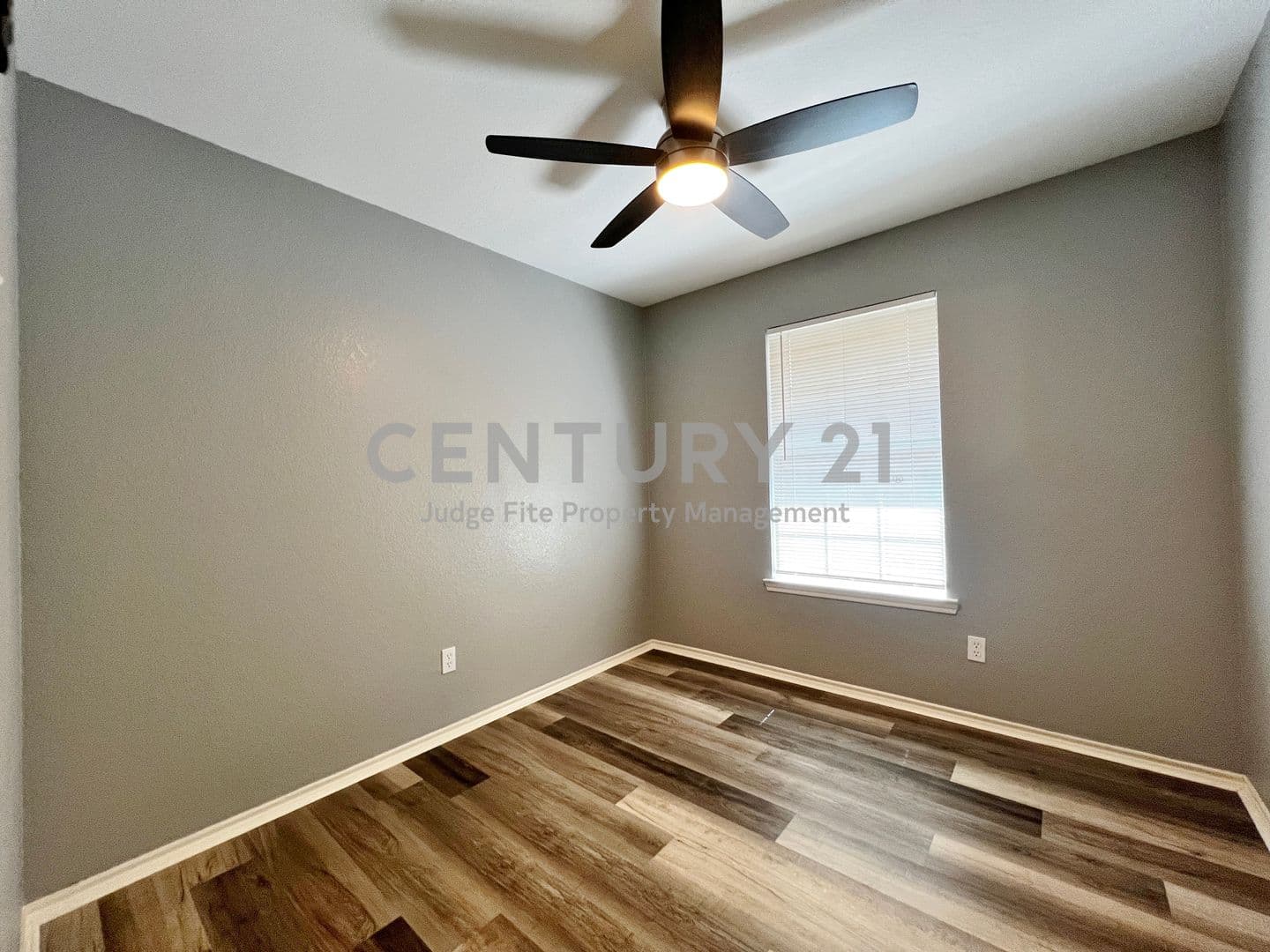 Fort Worth House: 1010 S. Retta Street