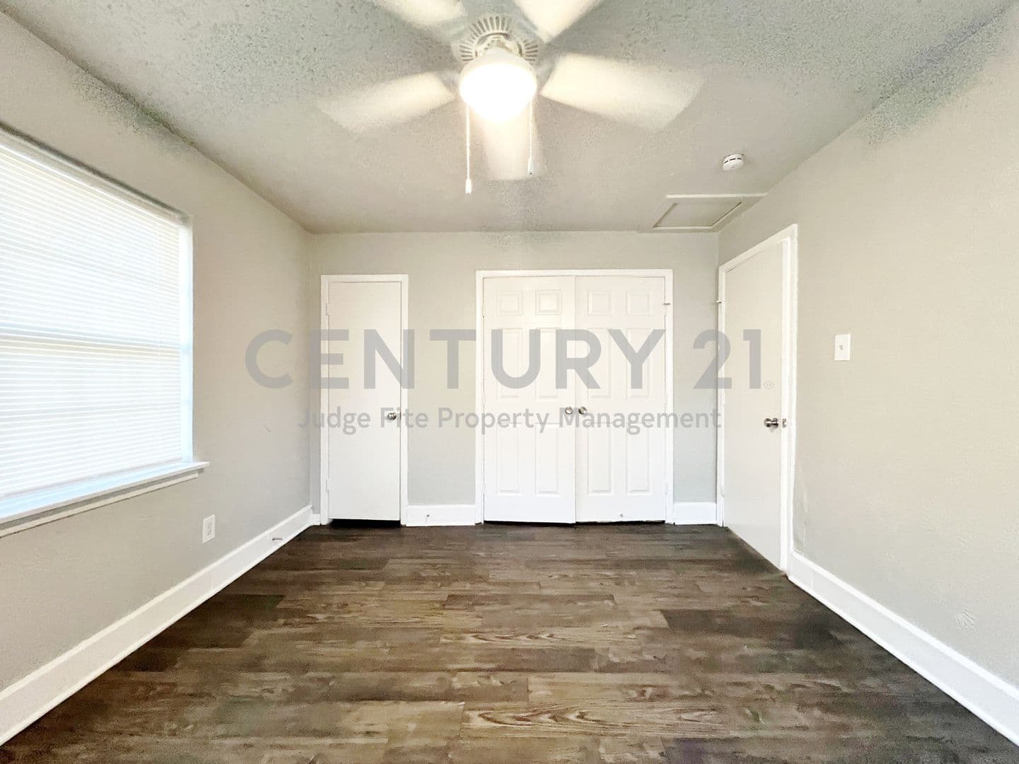 Fort Worth House: 5301 Mansel Lane