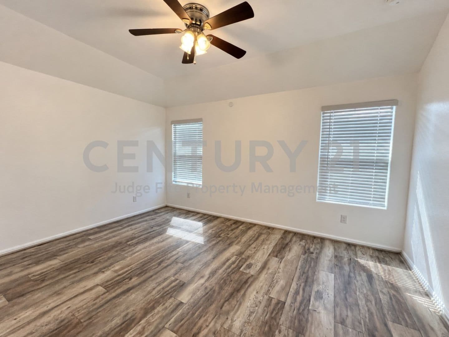 Fort Worth House: 712 Ben Lake Trail