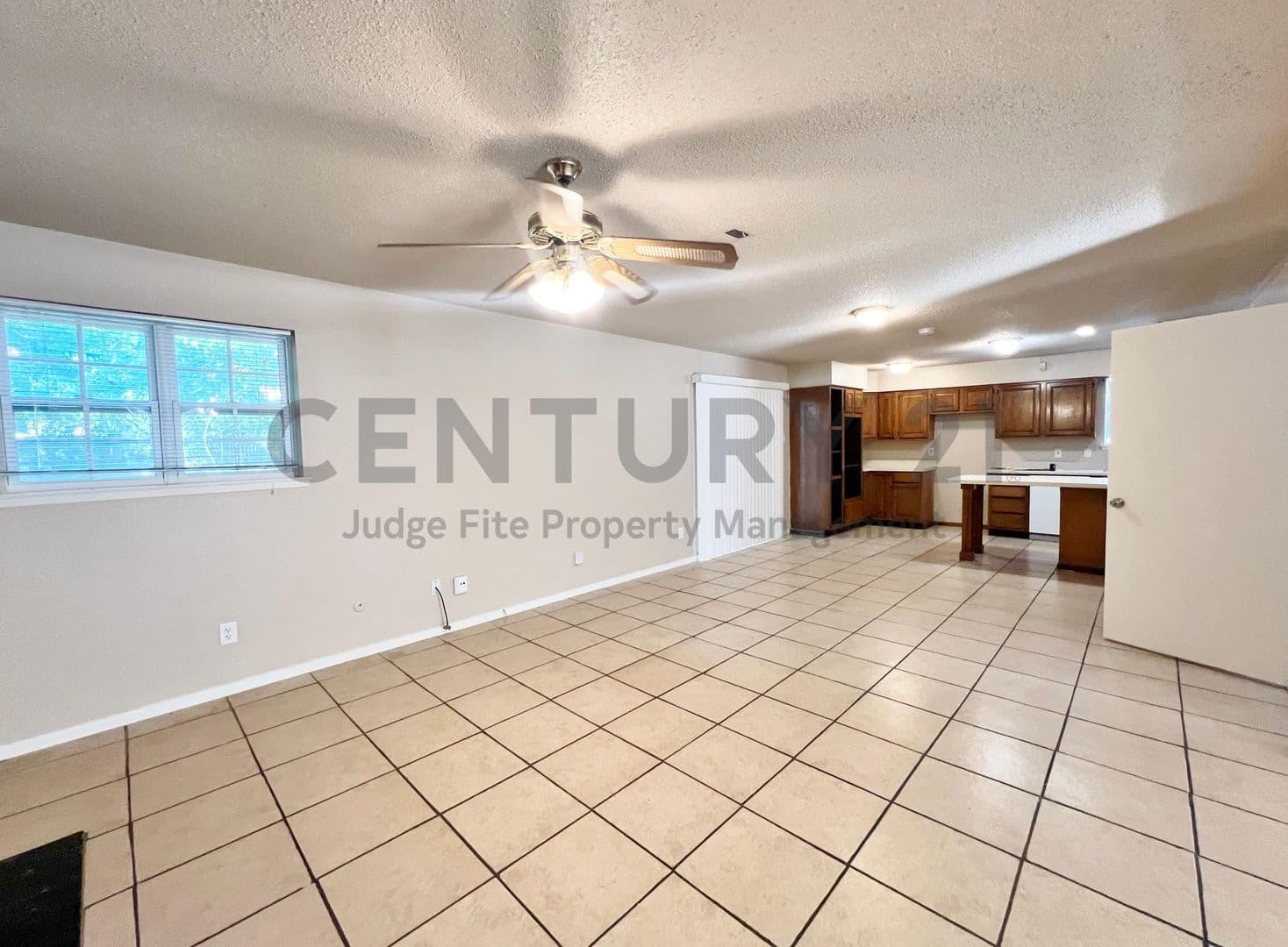 Duncanville House: 219 Rockaway Drive