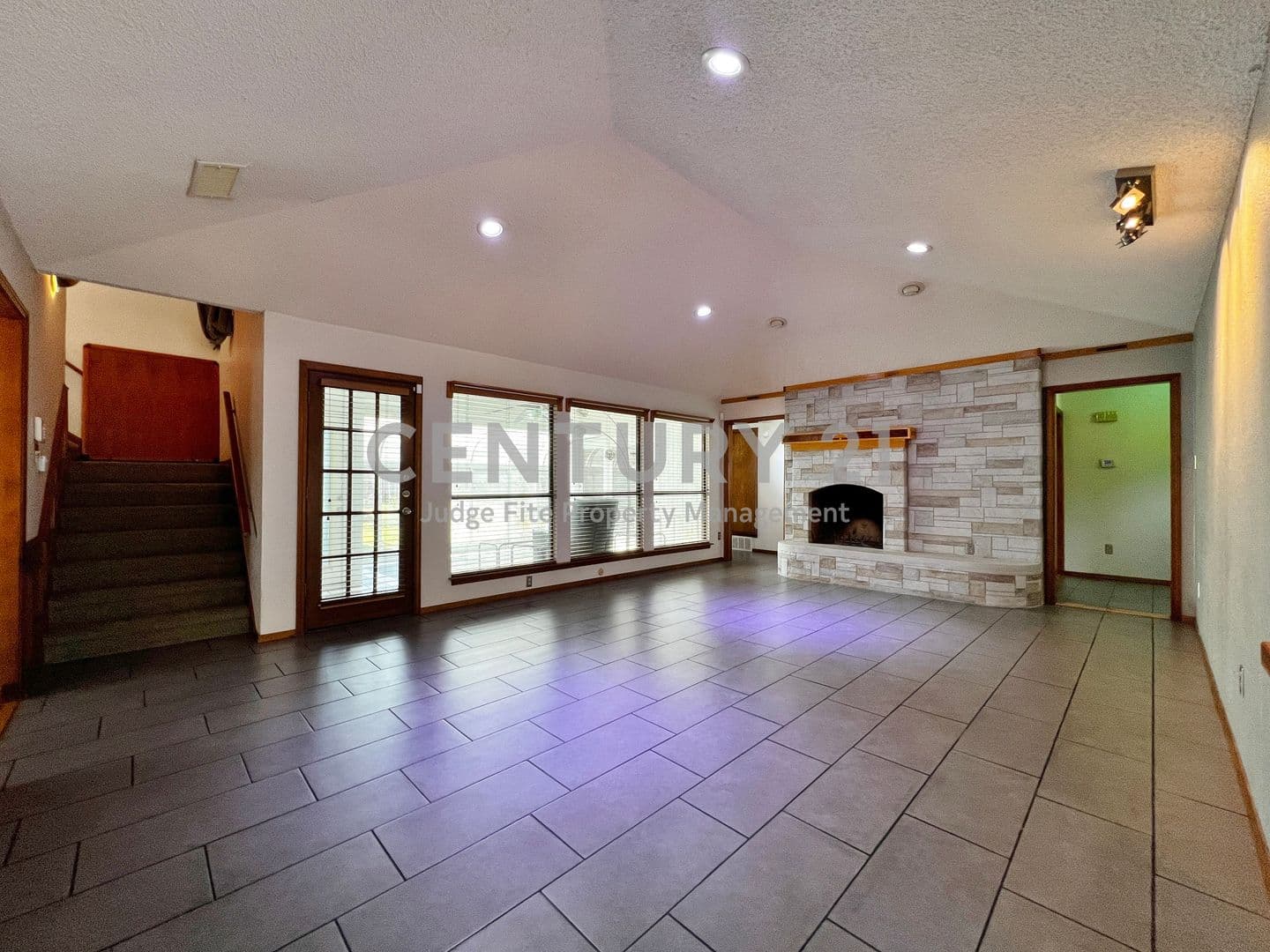 Fort Worth House: 812 Newport Road