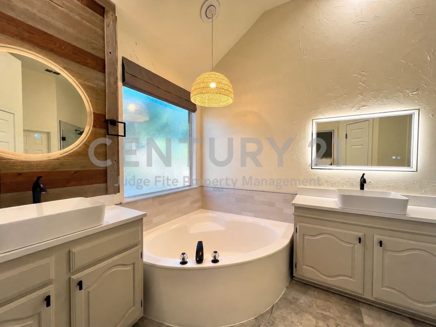 Keller House: 1606 Sarah Brooks Drive