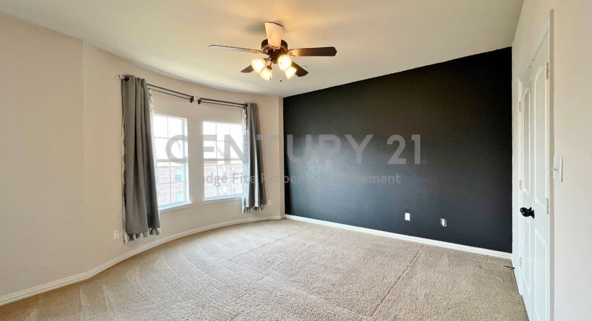 Lewisville Townhome: 2500 Rockbrook Drive Unit 40